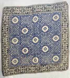 Pañuelo de Algodón con Estampado Artesanal, Estilo Bohemio, Diseño Único - Product Image 1