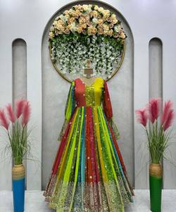 Nouvelle robe de mariée indienne ethnique pour femmes, en coton et soie, avec bordure en dentelle dorée moderne, multicolores, lavable - Product Image 5