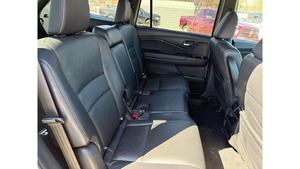 Usado 2021 Hondas Passports 2017 AWD Ventas de temporada Premium Coches usados - Product Image 2