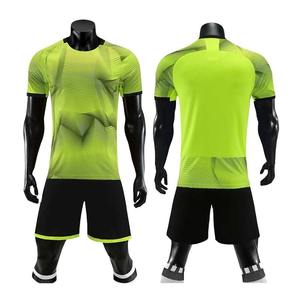 Uniforme de fútbol Camiseta de fútbol personalizada Uniformes de fútbol Camiseta de fútbol sublimada Transpirable Camiseta de fútbol de secado rápido Servicio OEM - Product Image 4