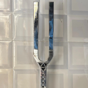 Espadas Sonoras D288hz Chakra Sacral (Svadhishthana) con Solfeggio 528hz y Palo de Percusión - Product Image 1