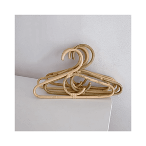 Crochet en rotin artisanal, crochet de décoration de boutique, matériau : rotin naturel ; utilisation : aménagement de magasin de mode ; origine : atelier au Vietnam - Product Image 1