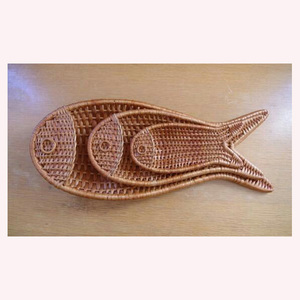 Hot-Selling 2025 Fish Handmade Raffia Table Decor Natural Rattan & Seagrass Accent for Modern, Bohemian, and Coastal Interiors - Product Image 1