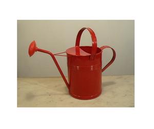 Arrosoir rouge en métal pour utilisation dans le jardin - Product Image 1