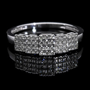 แหวนทองคำขาว 14K ดีไซน์หรูหรา ประดับเพชรแท้ทรงสี่เหลี่ยมหลายกลุ่ม วงแหวนระยิบระยับสำหรับผู้ชายหรือผู้หญิง - Product Image 4