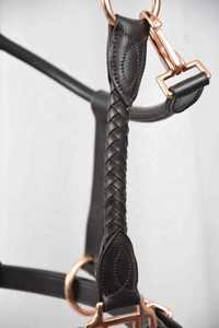 Licol pour cheval en cuir de qualité supérieure, style tressé réglable, accessoires de luxe en or rose, parfait pour l'équitation et les concours - Product Image 3