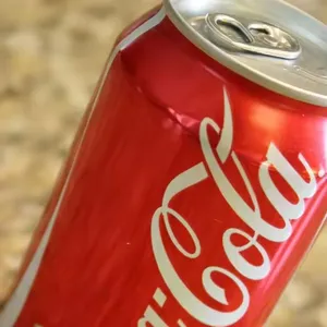 Nước giải khát Cam 330ml có thể/Coca Cola cam