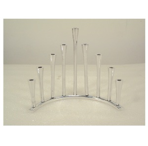 Bougeoir en aluminium argenté original Bougeoir à 9 branches pour la maison Hôtel Fête Table Article décoratif Bougeoir en aluminium - Product Image 1