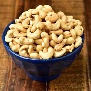 VIETNAM <strong>WHOLESALE</strong> CASHEW NUTS WW320 W240 LOWEST RATE