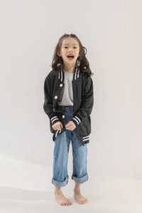 CROSSRUNNER Veste universitaire pour jeunes en coton épais et polyester à col montant Veste de baseball pour enfants Style unisexe - Product Image 2