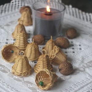DÉCORATIONS EN GROS POUR LA MAISON: CLOCHE EN ROTIN TISSÉE À LA MAIN, OSIER NATUREL RÉTRO VINTAGE, ORNEMENT D'ARBRE DE NOËL EN ROTIN. - Product Image 1