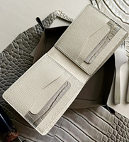 Portefeuille court en cuir véritable motif alligator de haute qualité OEM, porte-cartes multiples tendance, impression de logo personnalisée, faible MOQ, livraison rapide