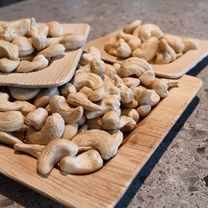 Nueces de Anacardo de Vietnam, Grado W320, Certificación Orgánica USDA / UE, Aptas para Exportación y Fabricación de Alimentos - Product Image 1