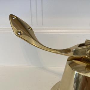 Cloche en laiton artisanale, texture unique, cloche de bien-être, cloche en laiton de qualité supérieure, idéale pour l'intérieur nautique, le jardin, la terrasse, l'entrée de la maison et le temple - Product Image 4