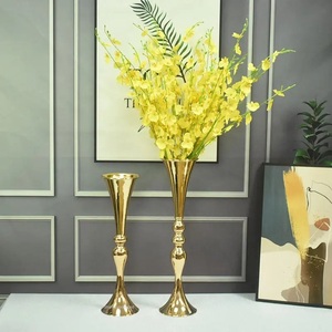 Floreros de Metal de nuevo estilo, decoraciones para el hogar y la boda con acabado dorado, suministros para fiestas, jarrones de Metal altos - Product Image 1