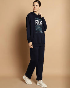 Conjunto Deportivo Elegante para Mujer, Chaqueta Bordada y Pantalones Jogger a Juego, Atuendo Informal de Moda, Precio Económico Personalizado, OEM - Product Image 4