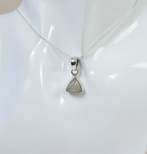 Pendentif en opale éthiopienne, collier en argent sterling, pierre précieuse, fait à la main, pierre de naissance d'octobre, bijoux en pierre naturelle, cadeau - Product Image 2