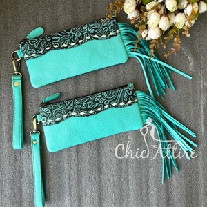 Nouveau Style occidental Turquoise usiné en cuir pochette femmes conçu sac à main vente chaude élégant bracelet en cuir usiné fermeture éclair portefeuille - Product Image 1