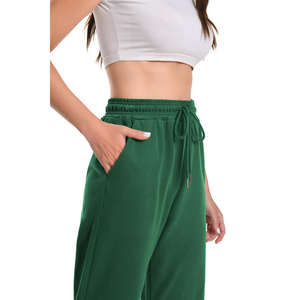 Pantalon de survêtement évasé pour femme, de haute qualité, avec logo et design personnalisés, tissu respirant, cordon de serrage, taille haute - Product Image 5