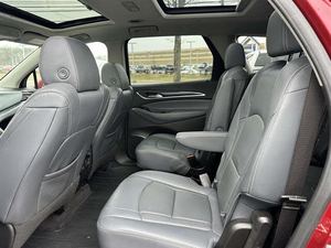 รถ SUV ปี 2019 รุ่น Enclave Essence AWD ขับเคลื่อนสี่ล้อ 9 สปีด 310 แรงม้า เกียร์อัตโนมัติ สภาพดี ขาย - Product Image 3