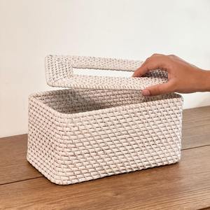 Servilletero Rectangular Moderno de Ratán Blanco para un Estilo de Mesa Chic, Uso en el Hogar, Comedor y Cocina, Hecho a Mano en India - Product Image 1