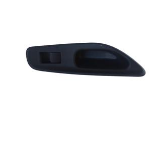 Panel de Botones Trasero Izquierdo para TOYOTA Yaris Cross Series (20>) 74272-K0090 M15A-FXE - Product Image 1