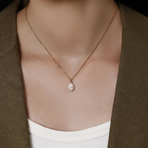 Collar con colgante de halo de diamantes talla pera Regal de 0.69 ct, diamante cultivado en laboratorio D-F VVS1-VS2 en oro amarillo de 18 quilates, regalo romántico para ella - Product Image 2
