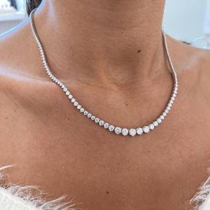 Collar de Diamantes Elegante Fabricado en India, Perfecto para Uso Diario y Atuendos de Negocios, Suministro Disponible en Todo el Mundo - Product Image 3