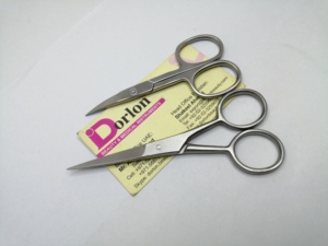 กรรไกรสแตนเลสขนาดเล็กกรรไกรตัดเล็บอเนกประสงค์สำหรับตัดขนตาและคิ้ว - Product Image 2