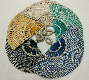 Proveedor de abanicos de mano Seagrass al por mayor | Material natural, artesanía fina | Uso decorativo único y de moda - Product Image 5
