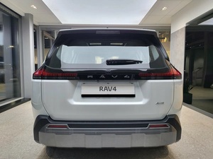 รถยนต์โตโยต้า ราฟเฟอร์รี่ เอสยูวี ปี 2025 เกียร์อัตโนมัติ เทอร์โบ เบาะหนัง หลังคาพาโนรามิก ไฟหน้า LED มาตรฐานยูโร 6 ยาง R18 กล้องมองหลัง - Product Image 3