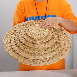 New Classic Eco-Friendly Water Hyacinth Rattan Round Placemats and <b>Coasters</b> Handmade Wedding Table Decoration Accessories - Product Image 2