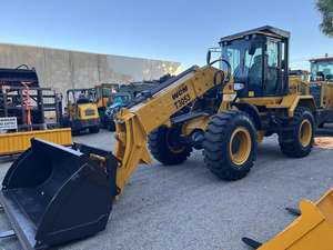 Nouveau Chargeur télescopique diesel 4x4 de 2,5 tonnes avec capacité tout-terrain, garantie de 4 ans pour les opérations agricoles et d'élevage - Product Image 4