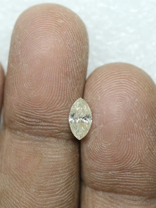 0.827 Carat Naturel Laiteux Jaune Marquise Brillant Coupe Lâche Diamant Bague De Fiançailles Diamant Bijoux pour Mariages - Product Image 4
