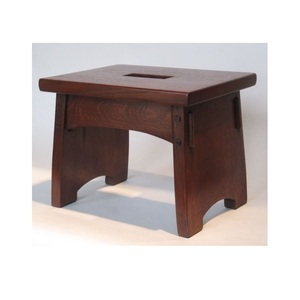 Tabouret d'appoint en bois robuste avec structure renforcée, idéal pour les armoires hautes, les placards, les étagères de garde-manger et l'organisation de la maison - Product Image 2