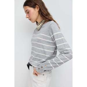 Suéter Casual con Diseño de Bicicleta y Cuello con Detalle de Broches, Estilo Tejido - Product Image 1