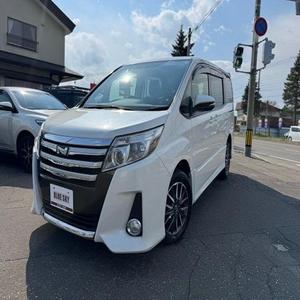 NOAH SUV AWD 2023 USATO IN OTTIME CONDIZIONI, Nero, Interni in Pelle Scura, Cerchi R17, Cambio Automatico, Funzionante al 100% Perfettamente - Product Image 4