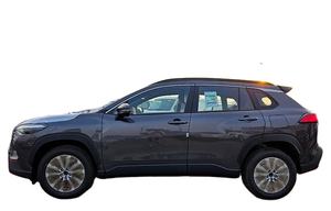 SUV compact d'occasion 2024, moteur essence turbo 2.5-3.0L, sièges en cuir gris, style Premium I Force Max, transmission semi-automatique - Product Image 3