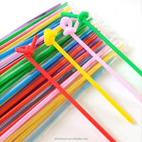 Pailles en plastique jetables, flexibles, longues, colorées, rayées, pliables, en PP, personnalisables