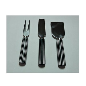 ชุดเครื่องใช้บนโต๊ะอาหารด้ามไม้ธรรมชาติ3ชิ้นทำจากสแตนเลส - Product Image 5