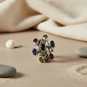 แหวนเงินแท้ 925 ชุบโรเดียม ประดับด้วยโทแพซทรงรีและหินธรรมชาติสำหรับผู้หญิง - Product Image 3