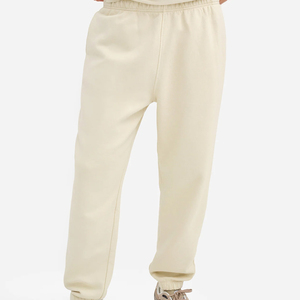 Ensembles de survêtements pour hommes en molleton biologique Survêtement personnalisé pour hommes Ensemble de sweat à capuche et pantalon de survêtement en coton biologique pour hommes - Product Image 3