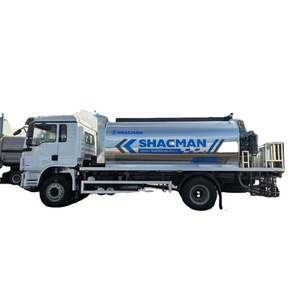 Distribuidor de Asfalto de Alta Venta con Distribución Automática para una Construcción y Mantenimiento de Carreteras Eficientes - Product Image 1