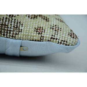 Oreiller en mosaïque Kantha en laine beige à motifs vintage 8x16 pouces avec technique tissée de conception de raisin lambrissé Paisley - Product Image 4