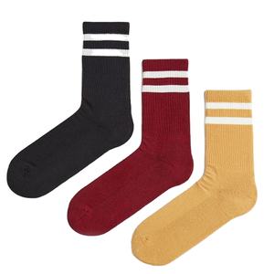 Chaussettes à poignée sur mesure pour hommes et femmes Conception de sport de football antidérapante avec logo imprimé pour chaussettes d'athlétisme d'entraînement en salle de sport - Product Image 1
