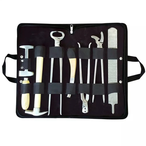 Kit Profesional de Herraje para el Cuidado de Cascos de Caballos - 8 Piezas de Instrumentos Quirúrgicos de Acero Inoxidable, Herramientas de Aseo para Herraduras, Seguro y Ajustable - Product Image 6