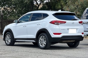 HYUNDAI TUCSON 2.0L SEL FWD 2018 - Product Image 5