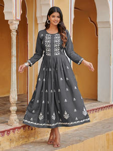 ชุดคอลเลกชั่นสำหรับผู้หญิงปักลายด้วยด้ายคอลเลกชั่นผ้าเรยอน16กก. - Product Image 5