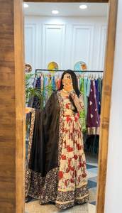 DESIGNER GEORGETTE SEQUENCE EMBROIDERY WORK ELEGANT LONG EMPIRE/NATURAL LINEN BALL GOWN FLOOR-LENGTH CUSTOMIZED COLOR GOWN - Product Image 4