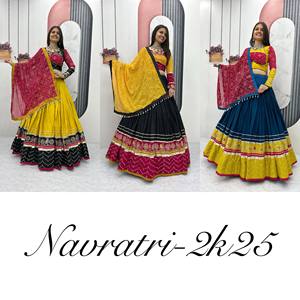 La création est lancée Navratri Special Pure Cotton Lehenga Choli Cups Oui Taille M jusqu'à L marge XL jusqu'à 2xl marge - Product Image 1